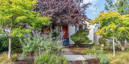 7555 23rd Avenue NW, Seattle