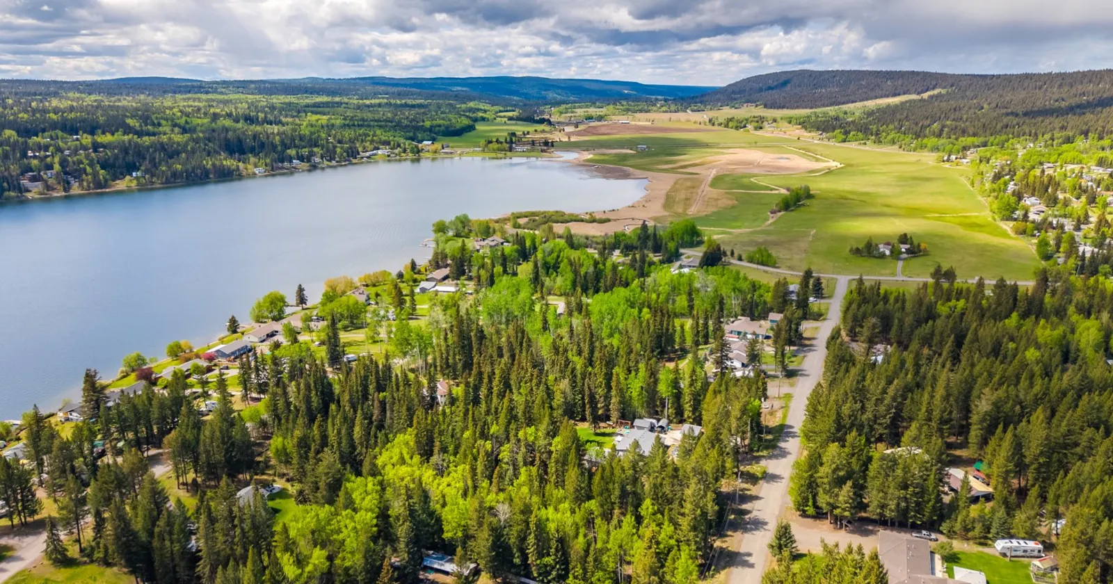Waterfront homes, farmland and wooded properties around Horse Lake