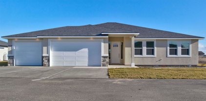 8226 Robert's Dr, Pasco