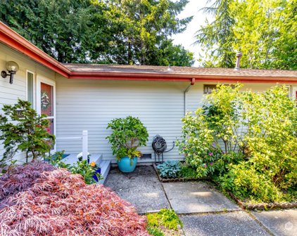 24434 10th Avenue S, Des Moines