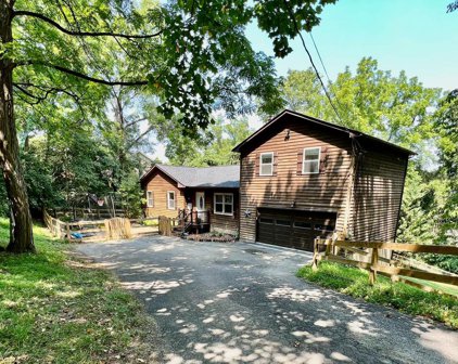 249 Northern Spy Dr, Linden