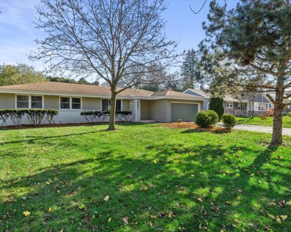 4670 North Parkside Drive, Wauwatosa