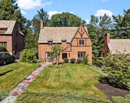 447 Avon Dr, Mt. Lebanon