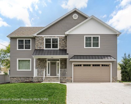 1136 Windward Avenue, Beachwood