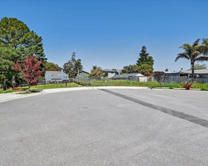 19 Barker CT, Santa Cruz