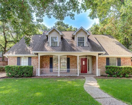 2042 Shadow Rock Drive, Houston