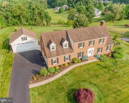 1689 Campbell Rd, Forest Hill