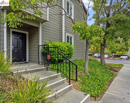 615 Canyon Oaks Dr C, Oakland
