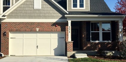165 Roslyn Place, Bloomingdale