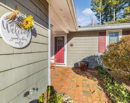 6 Richard Road, Wayland