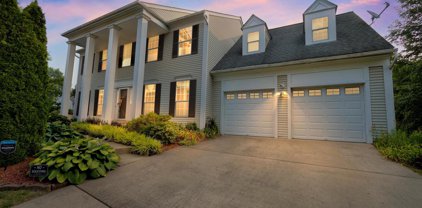 1560 Kingstream Cir, Herndon