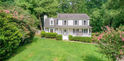 215 White Pines Drive, Alpharetta