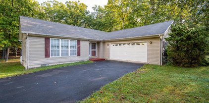 93 Poets Ln, Inwood