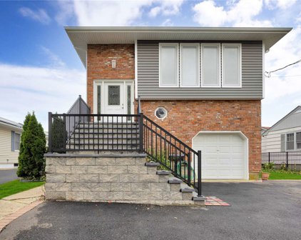 20 Terrace View Road, Farmingdale