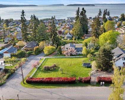 516 Cornelia Avenue, Mukilteo