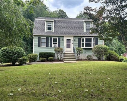 689 Pleasant St, Marlborough