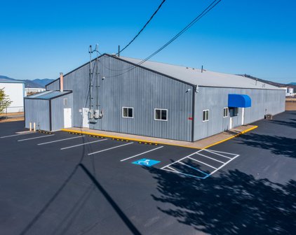 565 Industrial  Circle, White City