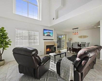 12883 Carriage Heights Way, Poway