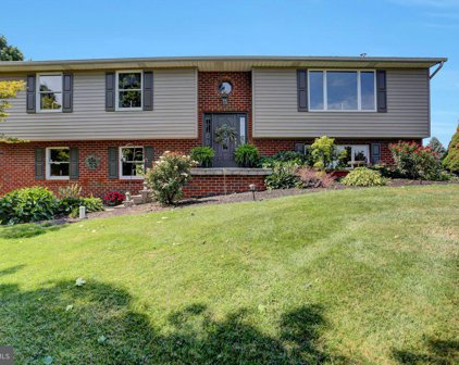 7405 Olde Scotland Road, Shippensburg