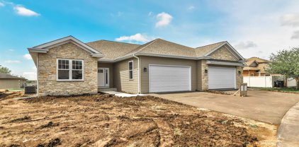 4725 Oak Way, Roscoe