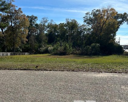 100 Fairway Drive, Brewton