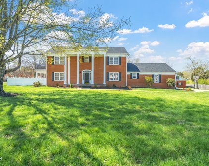 7325 Old Clinton Pike, Knoxville