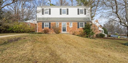 5201 Acacia Ave, Bethesda