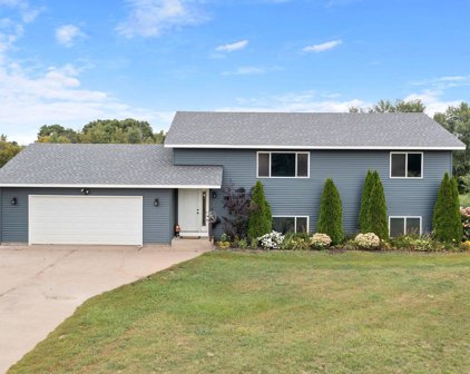 5421 256th Avenue NE, Stacy