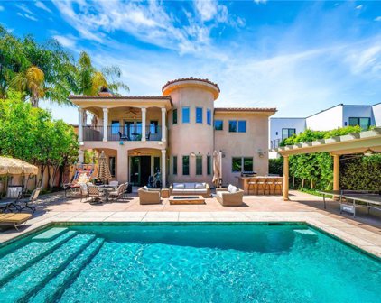 18319 Linnet Street, Tarzana