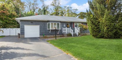 58 Frances Boulevard, Holtsville