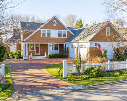 55 LANDS END Drive, North Kingstown