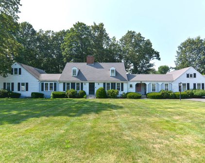 169 Washington Street, Wellesley