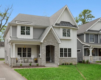 912 N Mitchell Avenue, Arlington Heights