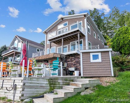12429 Woodland Park Drive NE, Belding
