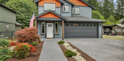 1112 Montague Avenue, Darrington