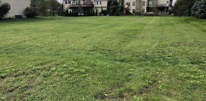 39W558 Walt Whitman Road, St. Charles