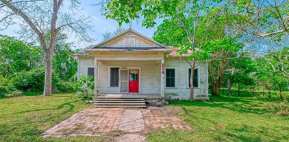 214 R L Butler Street, Magnolia