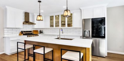 8882 Cottonwood Lane N, Maple Grove