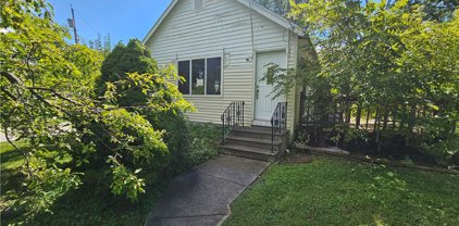 2697 Riverton  Avenue, Hamburg-144889