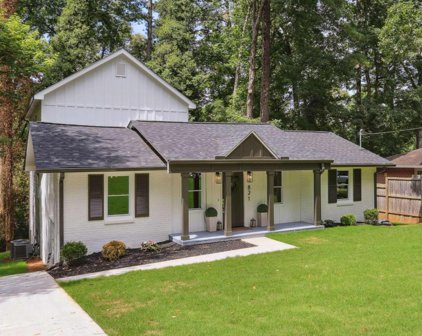 821 Larry Lane, Decatur