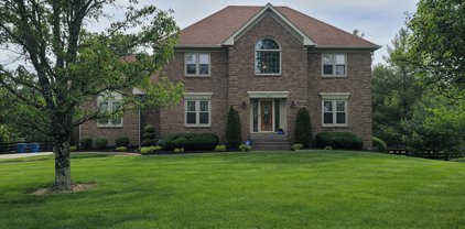 7405 Willow Bend Dr, Crestwood