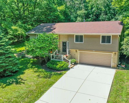 1010 Pioneer Road, Algonquin