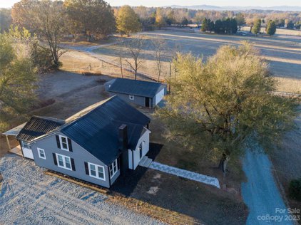 3297 Clarks Chapel  Road, Lenoir