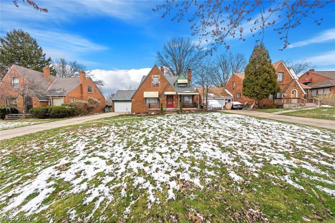 6414 Hollywood Drive, Parma, 44129