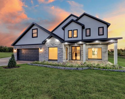 19123 Grandview Point, Montgomery