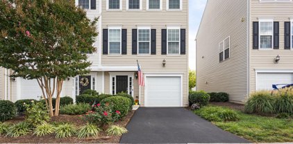 8219 Heritage Crossing Ct, Manassas