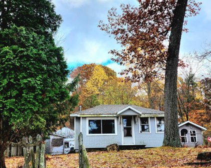 9412 Lakeview Drive, Delton