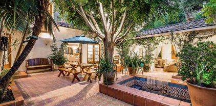 7825  Hillside Ave, Los Angeles