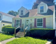 956 Highland Ave, Medford image