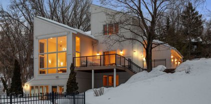 2457 Dianna Lane, Little Canada